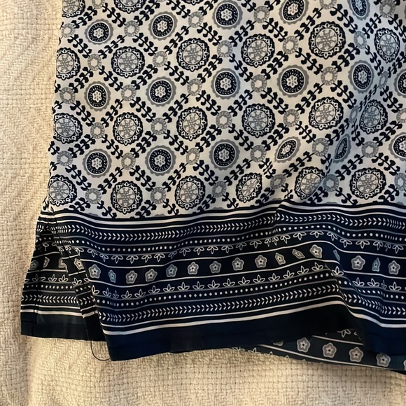 Women’s top - Picture 3 of 7